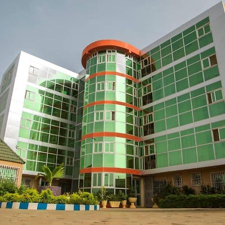 Hotel Univers 3 Aeroport Luxe Niamey Exterior foto